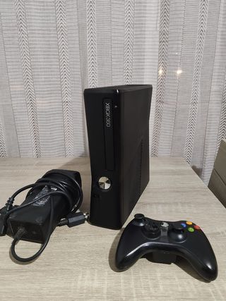 Xbox 360 negra - consola y mando