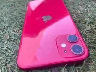 iPhone 11 rojo - Como nuevo