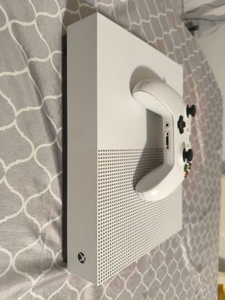 Xbox one S bianca: impeccabile