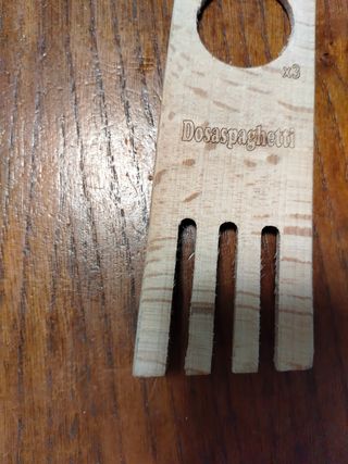 Dosapaspaghetti in legno,più forchettone
