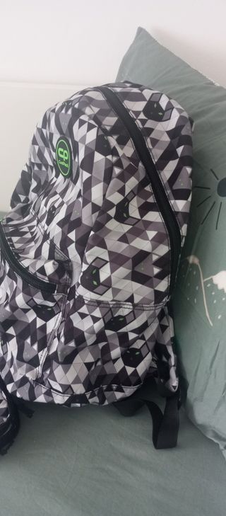 Mochila Coolpack y estuche escolar