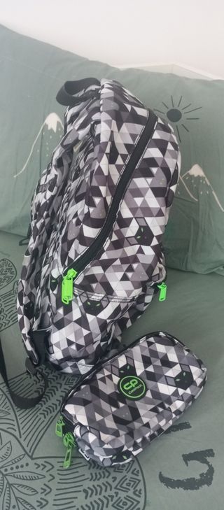 Mochila Coolpack y estuche escolar