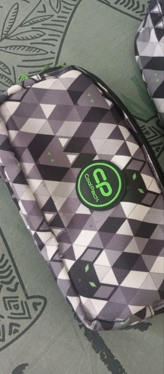 Mochila Coolpack y estuche escolar