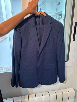 Traje azul marino