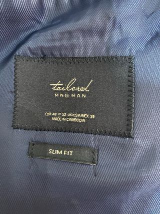 Traje azul marino