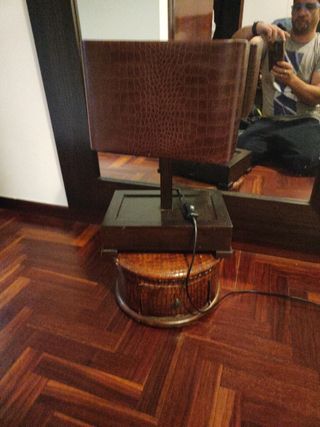 Cajonera & Lámpara de Madera