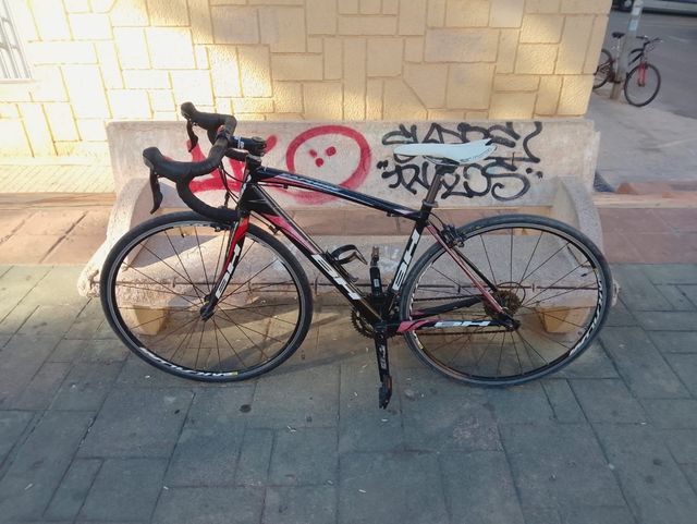 Bicicleta BH carretera de segunda mano por 200 EUR en Picanya en