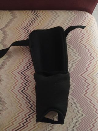 Canilleras Puma talla M - Nuevas