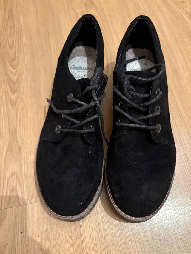 Zapato tipo Oxford con plataforma talla 41