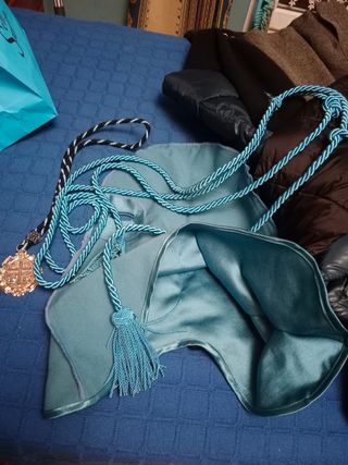 Capillo Semana Santa: birrete y cordones