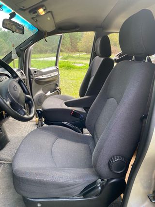 Hyundai H-1 2004