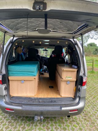 Hyundai H-1 2004
