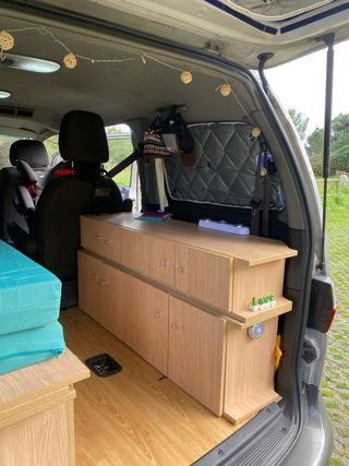 Hyundai H-1 2004