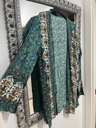 Kimono estampado verde y blanco
