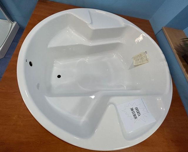 Bañera redonda blanca