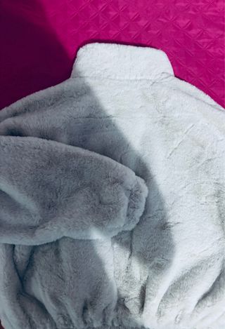 Giacca di pelliccia grigia