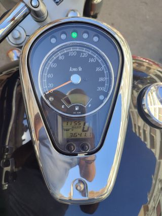 Suzuki Intruder C800 - Moto