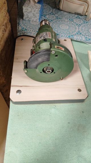 Amoladora de banco pequeña