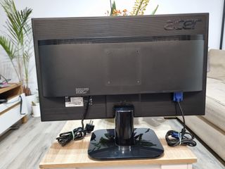 Monitor Acer 27" (HDMI, DVI,VGA) (VESA) Como Nuevo