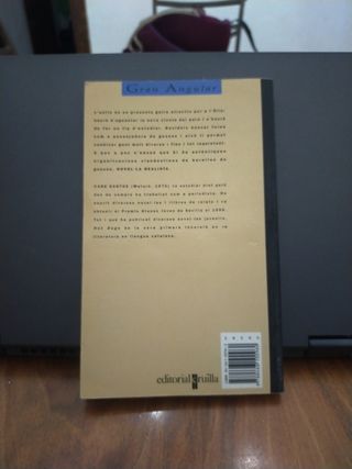 Hot Dogs (Gran Angular) (Catalan Edition)