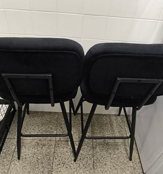 Taburetes (2 unidades) con respaldo en terciopelo