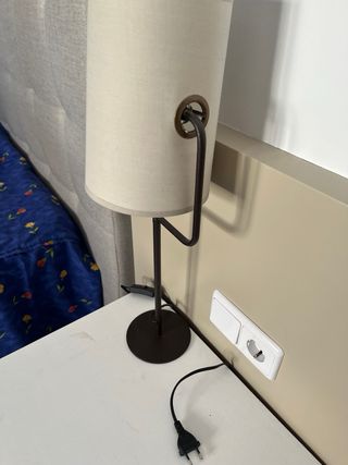 Lámpara mesita noche - beige/negra