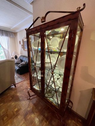 Vitrina antigua metal y cristal