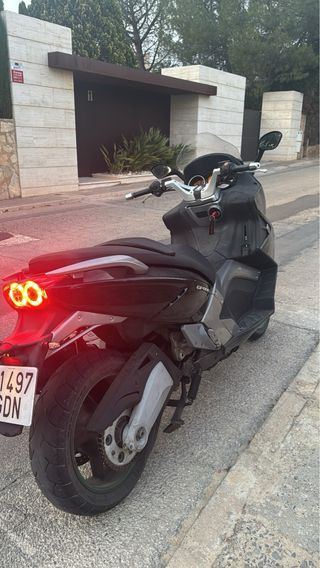 GILERA GP800 negra