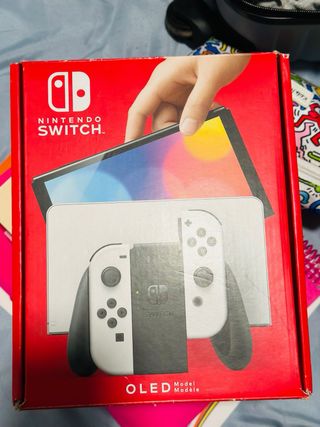 Nintendo Switch OLED + Mario Kart 8