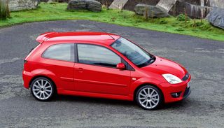 Ford Fiesta ST150 rojo