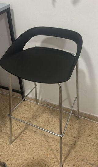 Mesa alta + 4 taburetes - Gris&Negro
