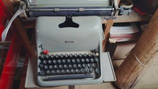 Due macchine da scrivere Olivetti Lexicon 80