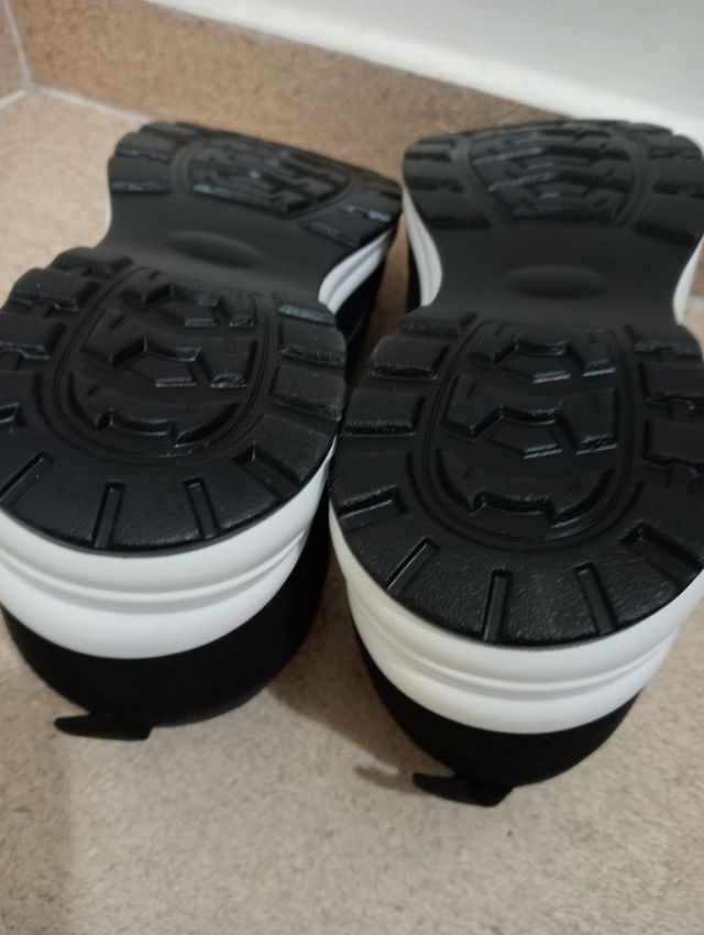 Zapatillas negras hombre