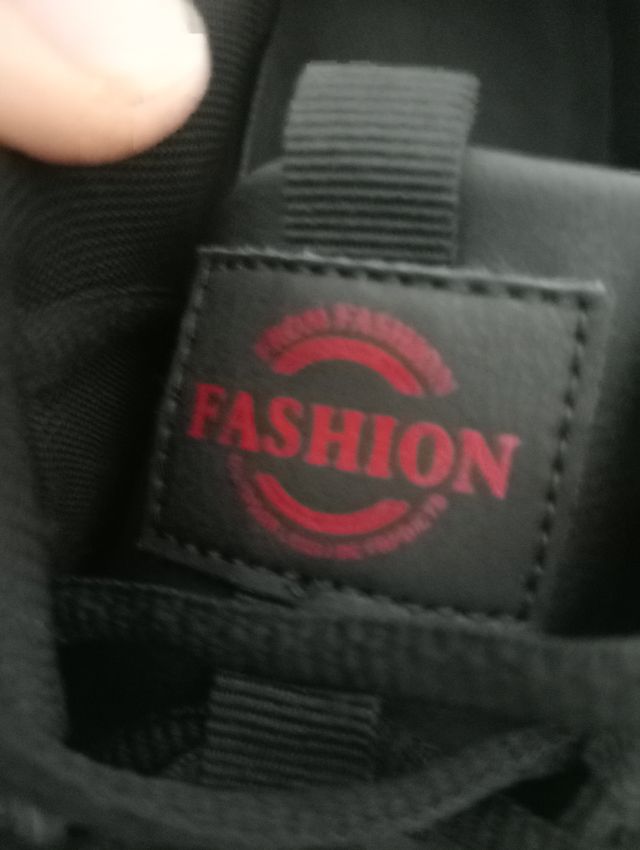 Zapatillas negras hombre