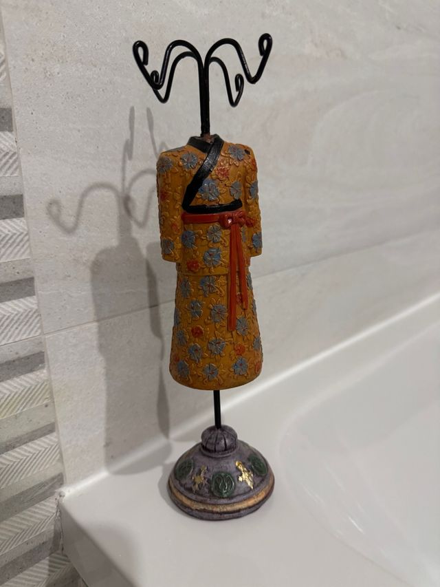 Soporte bisutería estilo kimono