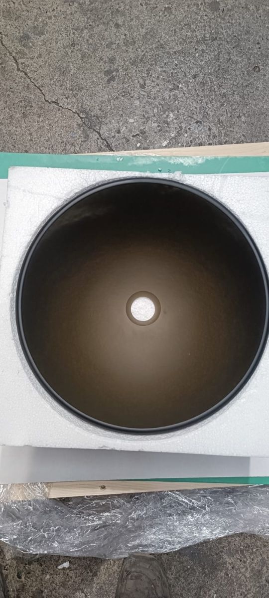 Lavandino grigio scuro in vetro