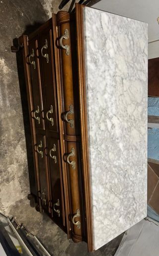 Comodini antichi in marmo