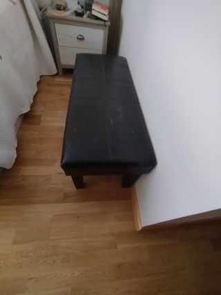 Banco pie de cama 