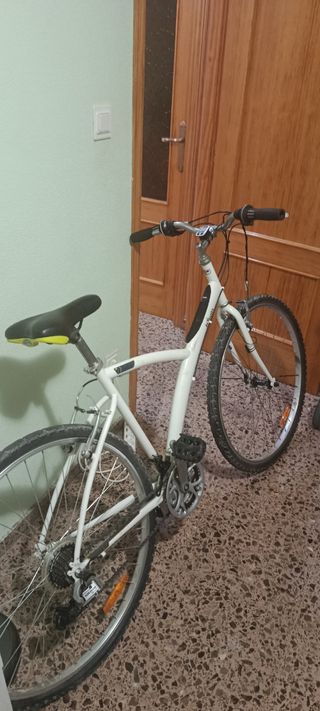 Bicicleta Btwin 29" blanca