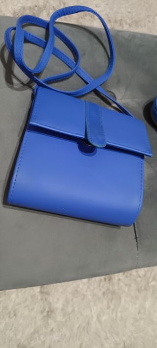 Sandalias azules Intenso + bolso