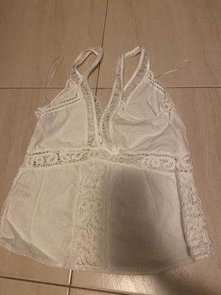 Top Zara blanco bordado