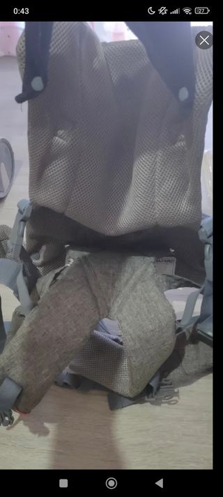 Mochila portabebés gris