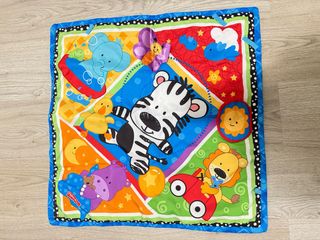 Alfombra actividades Fisher-Price