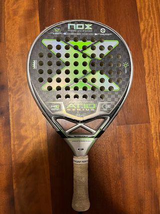Pala Nox AT10 Genius 12K padel