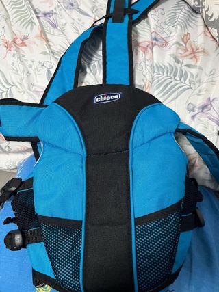 Mochila portabebés Chicco azul