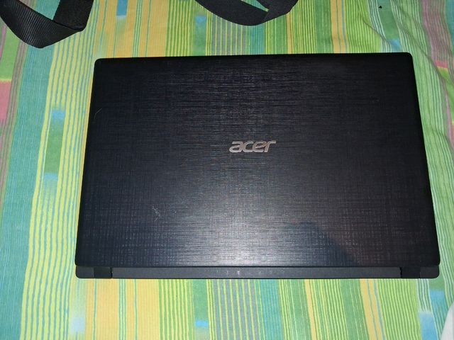 Notebook Acer Aspire 3 nero ben tenuto. Funzionant