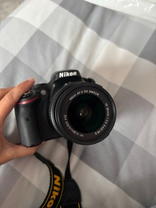 Nikon D5200 - Cámara réflex digital