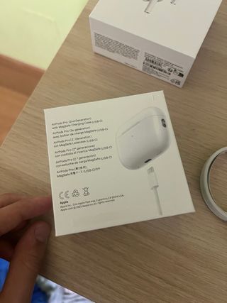 Cuffie wireless Bluetooth con custodia di ricarica