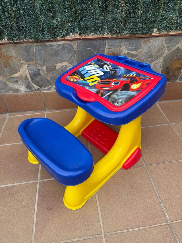 Pupitre infantil Blaze y los Monsters Machines