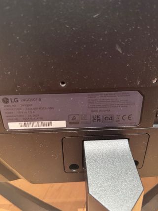 Monitor 24" negro